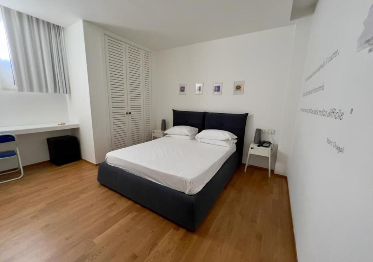 Copacabana Hotel Design Маргерита-ди-Савойя Экстерьер фото